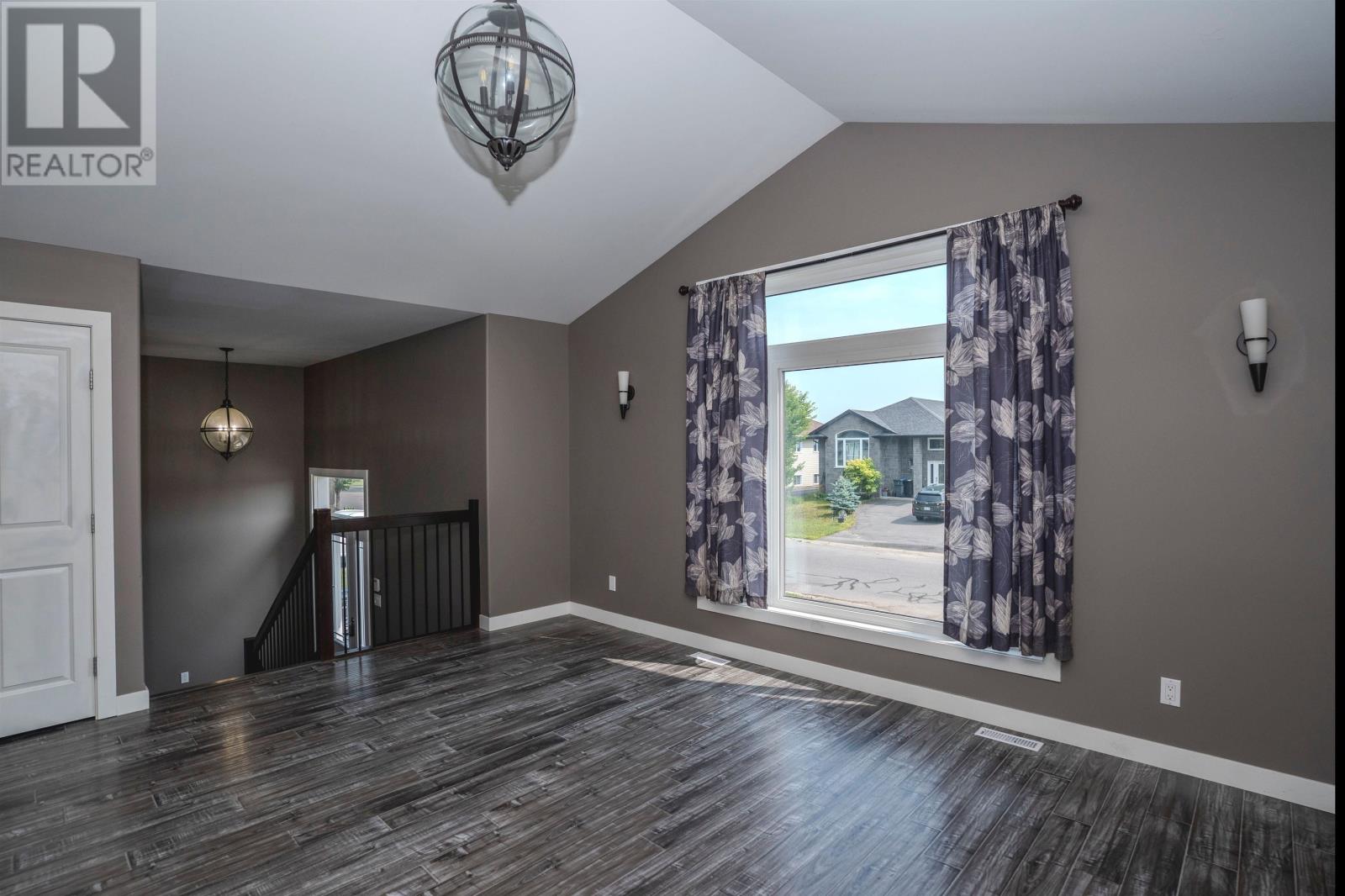 461 LONGBOW ST - 5