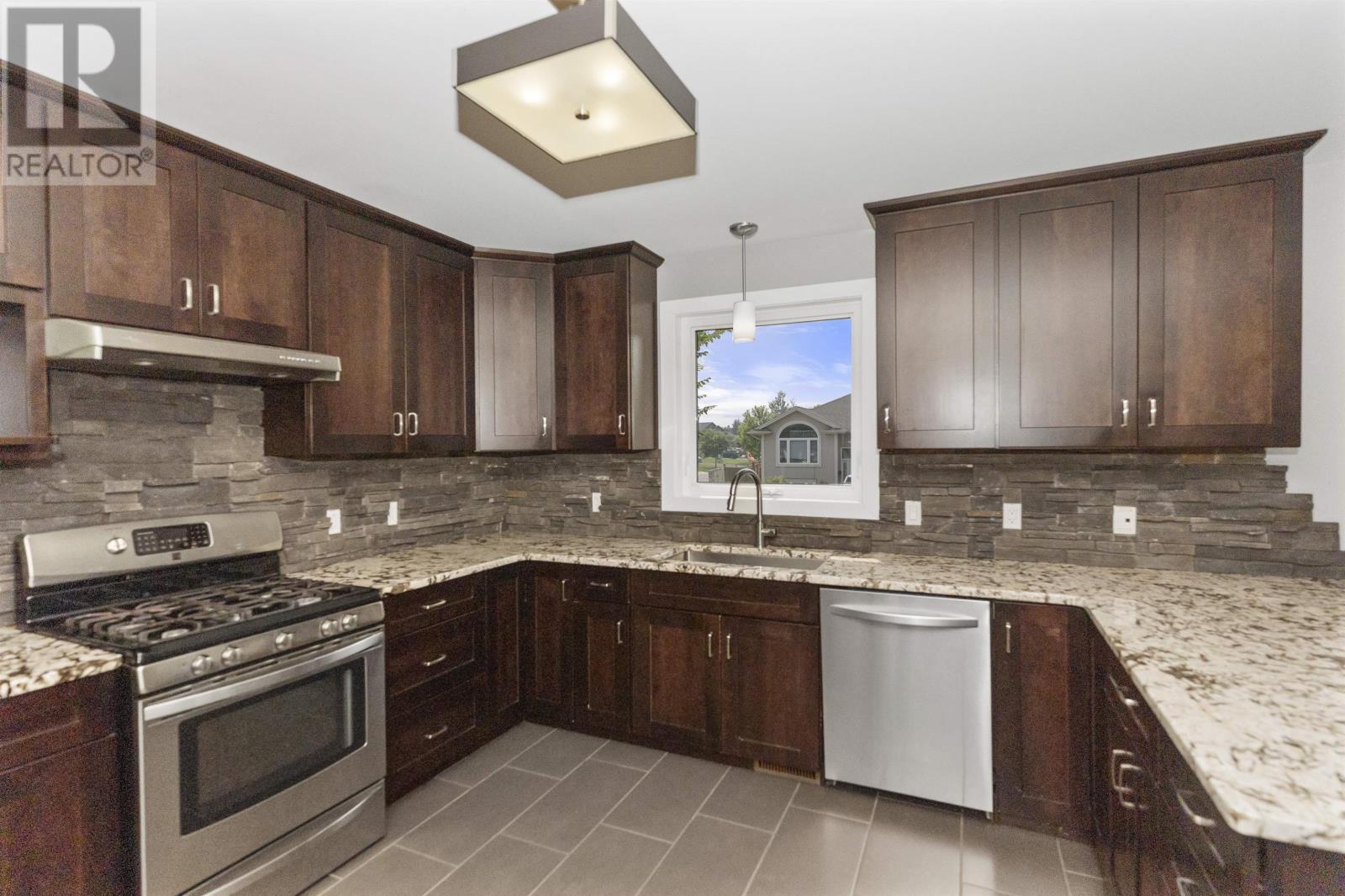 461 LONGBOW ST - 9