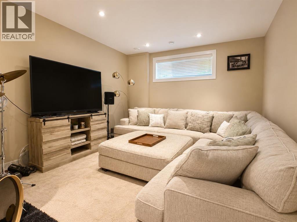 #11 5905 71 Avenue - 26