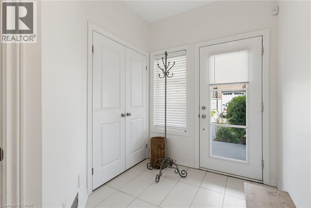 #29 219 DUNDAS Street E - 7