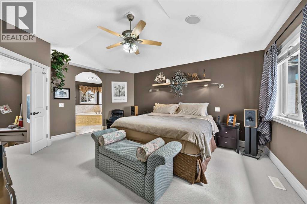 18 Royal Ridge Link NW - 24