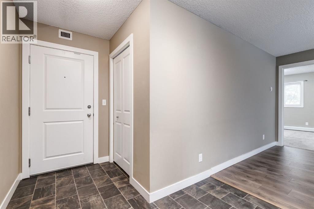 #9116 403 Mackenzie Way SW - 25