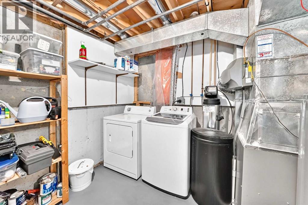 #3 185 Woodridge Drive SW - 37
