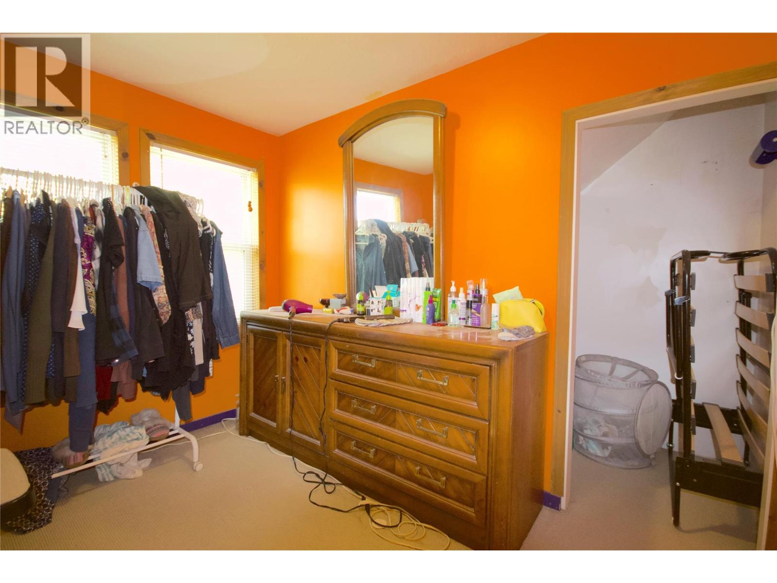 904 107 Avenue - Image 14