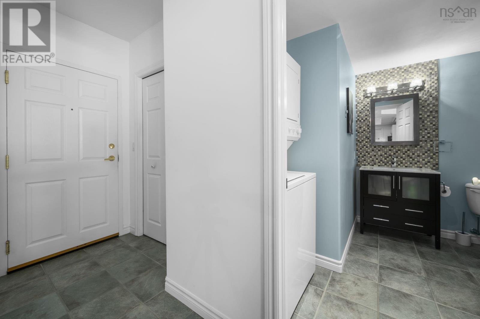 #106 99 Waterfront Drive - 17