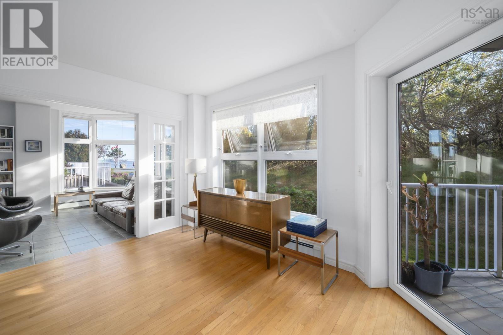 #106 99 Waterfront Drive - 22