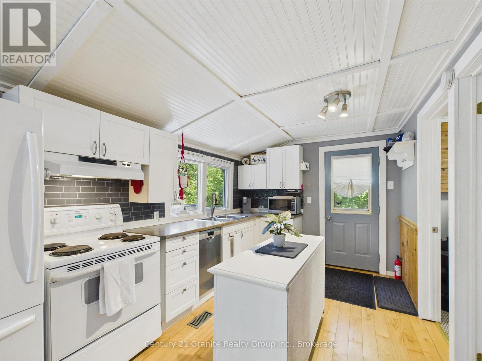 1019 PIKE LANE - Image 9