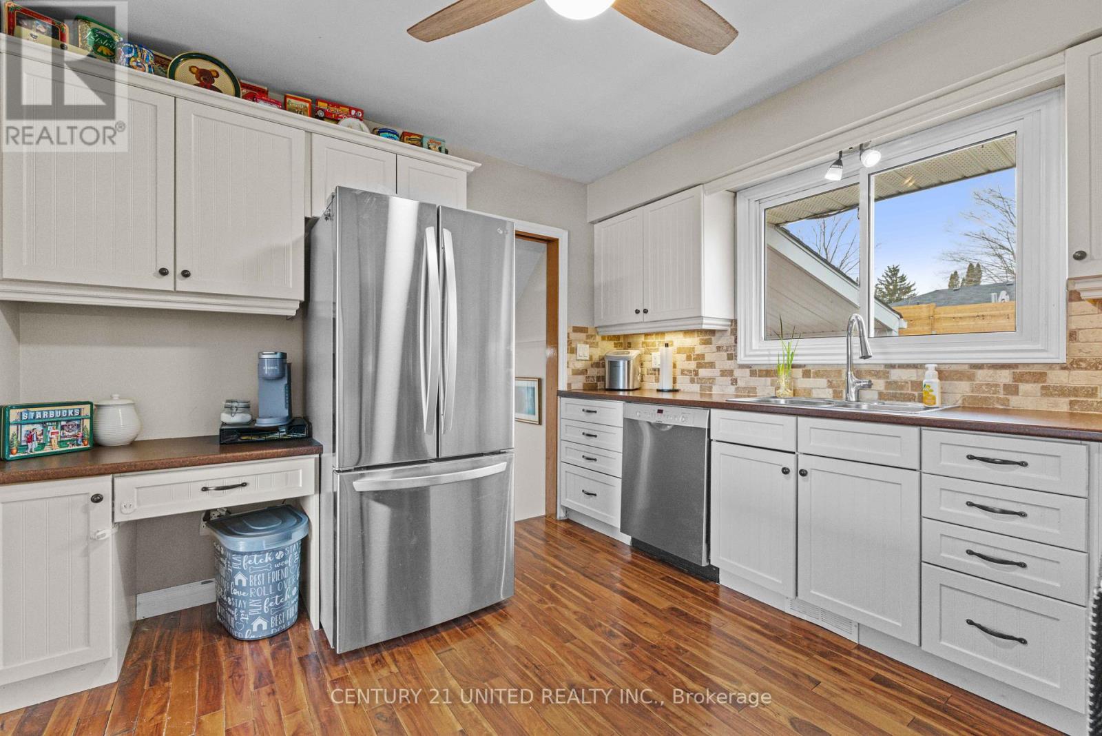 1277 OLYMPUS AVENUE - 4