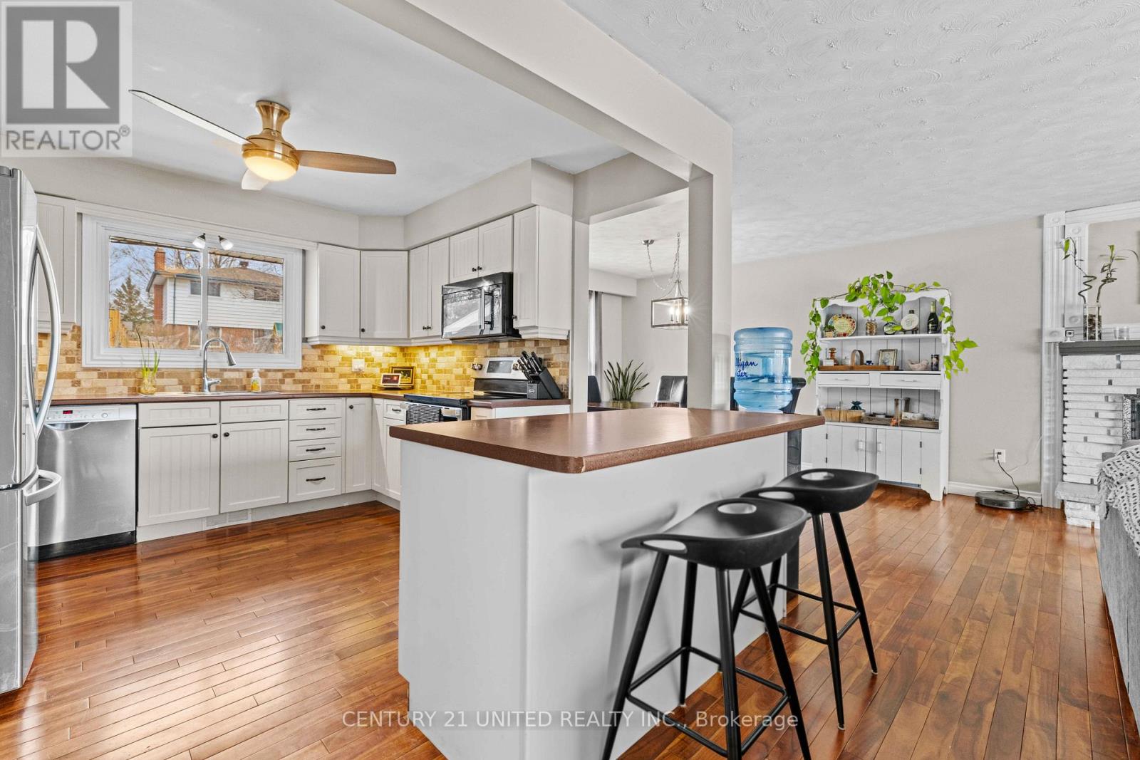 1277 OLYMPUS AVENUE - 7