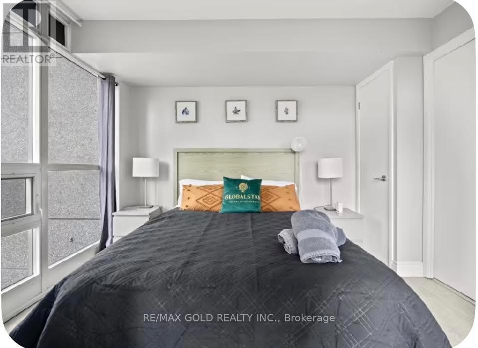 #620 215 FORT YORK BOULEVARD - Image 10