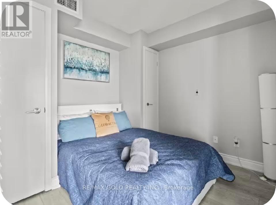 #620 215 FORT YORK BOULEVARD - Image 13
