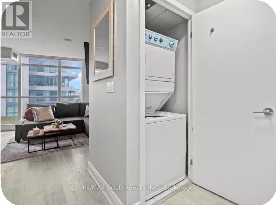 #620 215 FORT YORK BOULEVARD - Image 16
