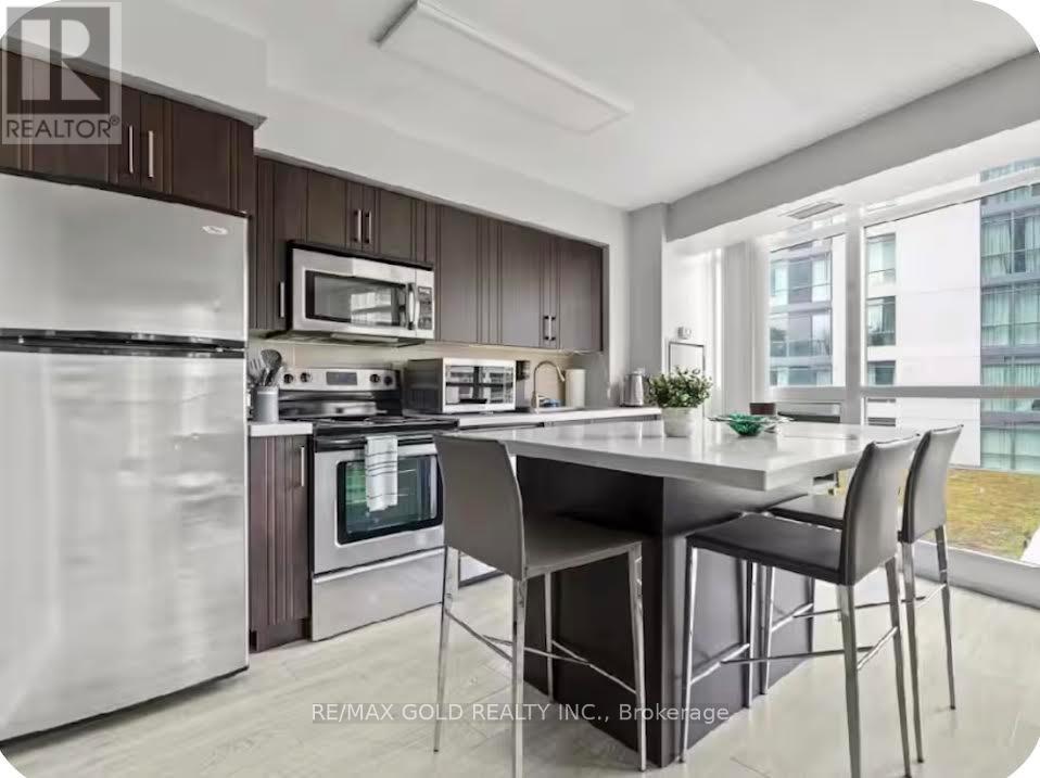 #620 215 FORT YORK BOULEVARD - Image 6