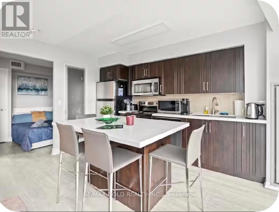 #620 215 FORT YORK BOULEVARD - Image 9