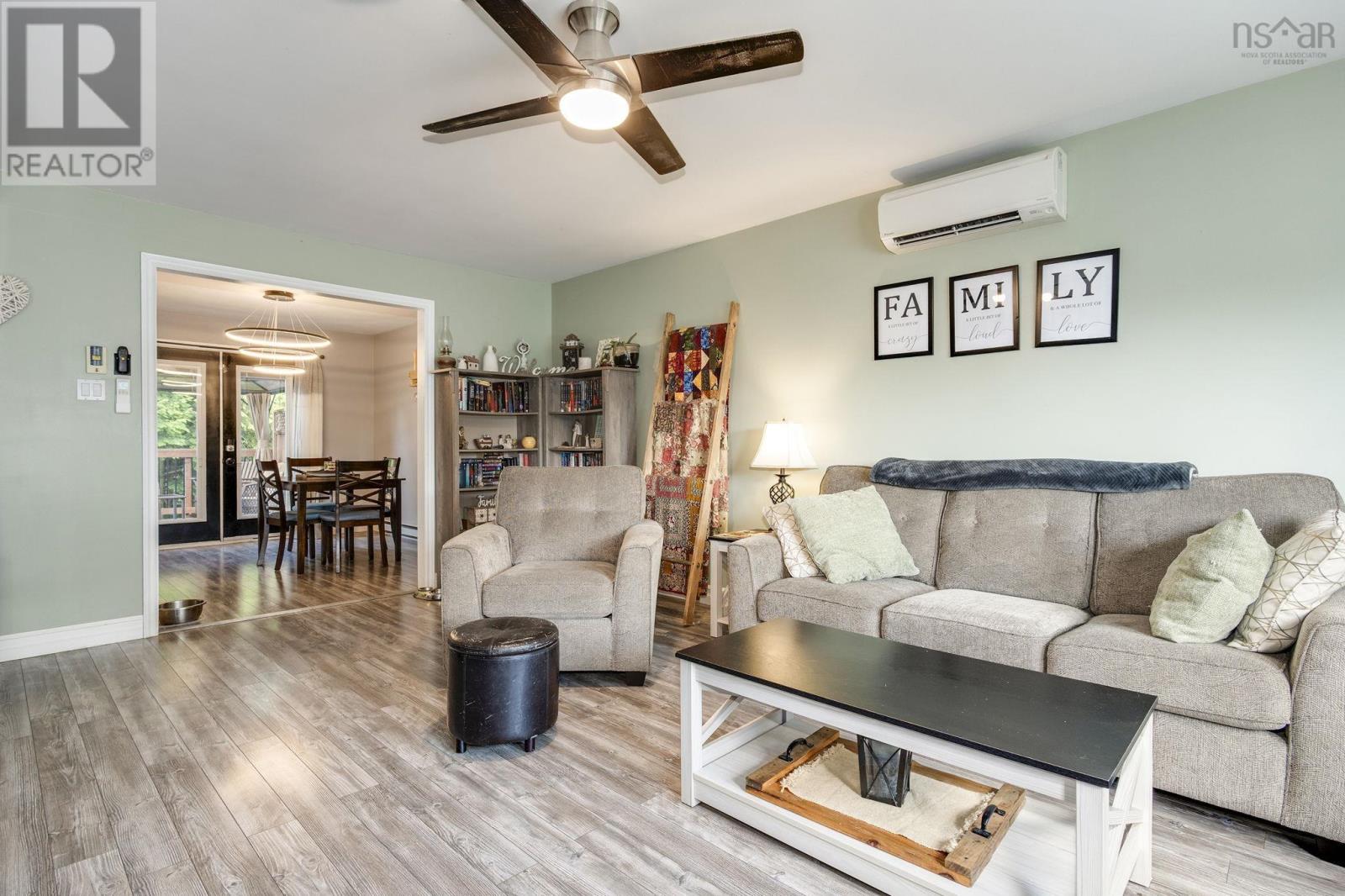 156 Hemlock Drive - 22