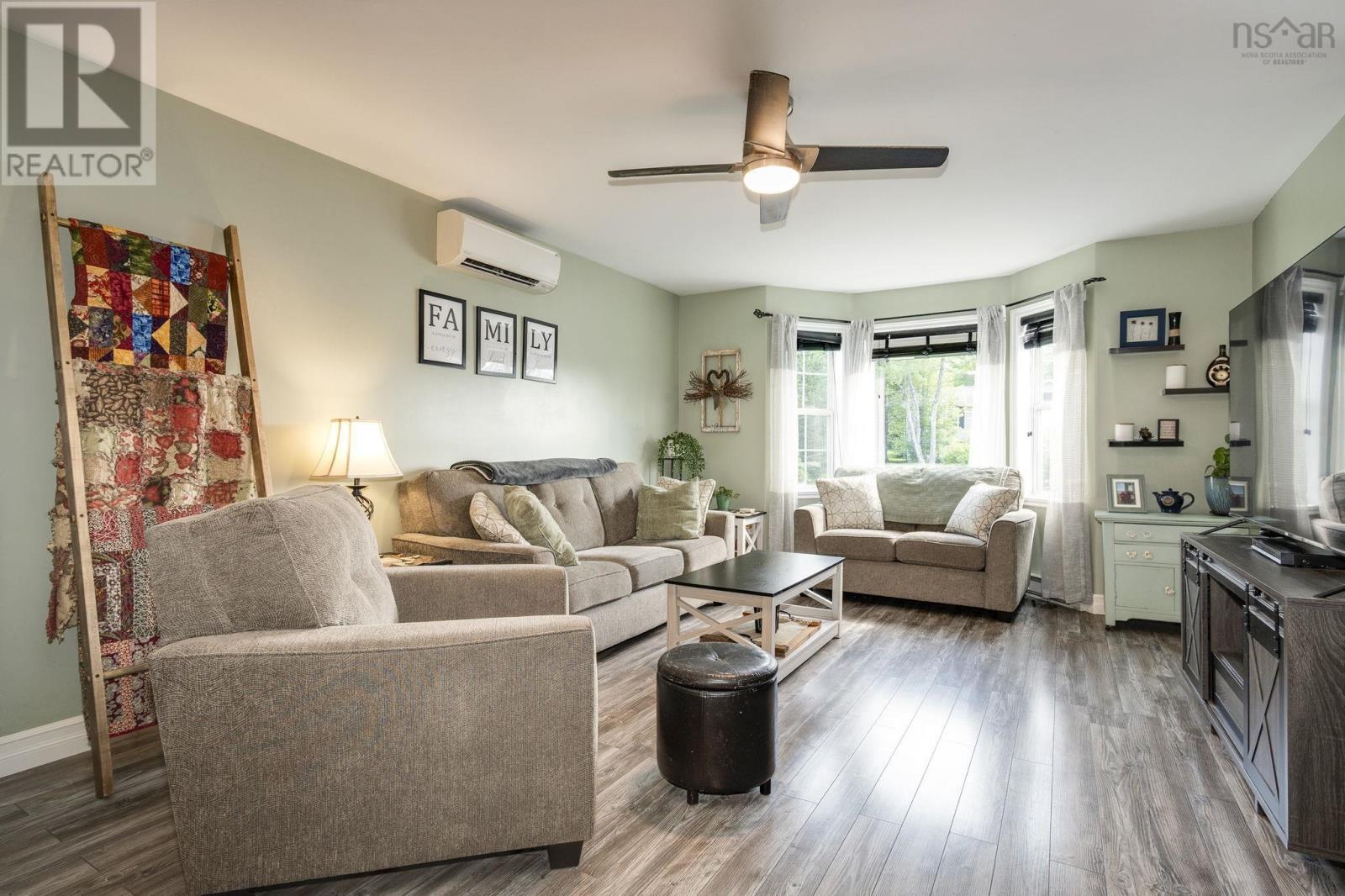 156 Hemlock Drive - 21