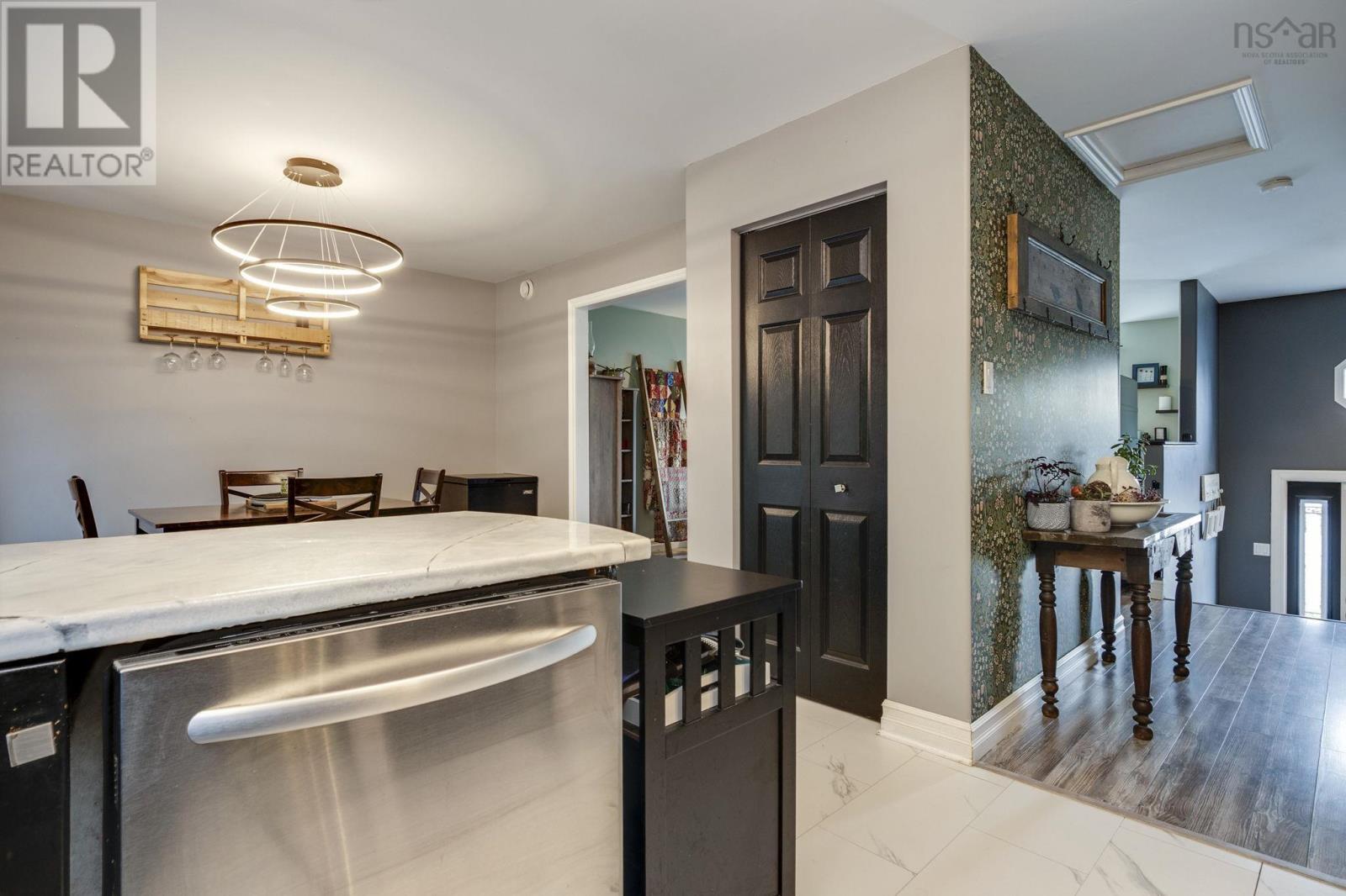 156 Hemlock Drive - 14
