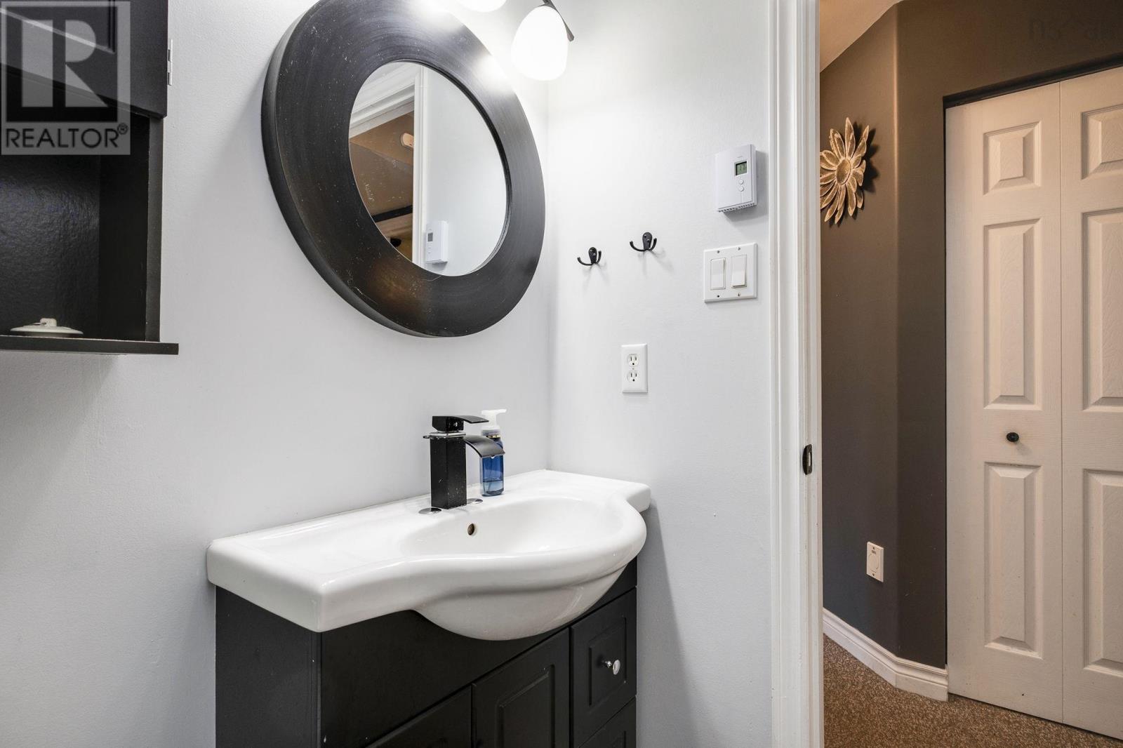 156 Hemlock Drive - 31