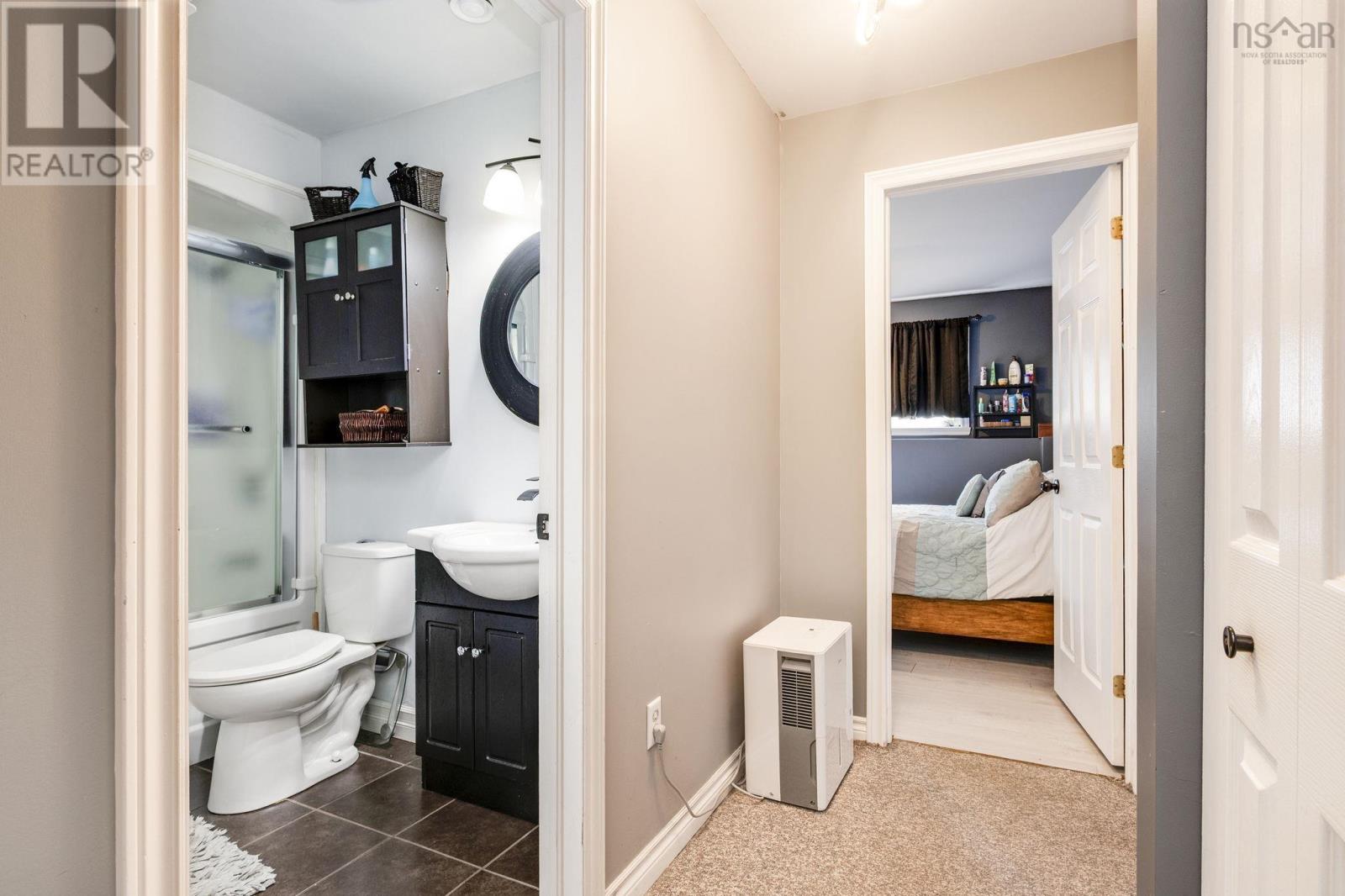 156 Hemlock Drive - 29