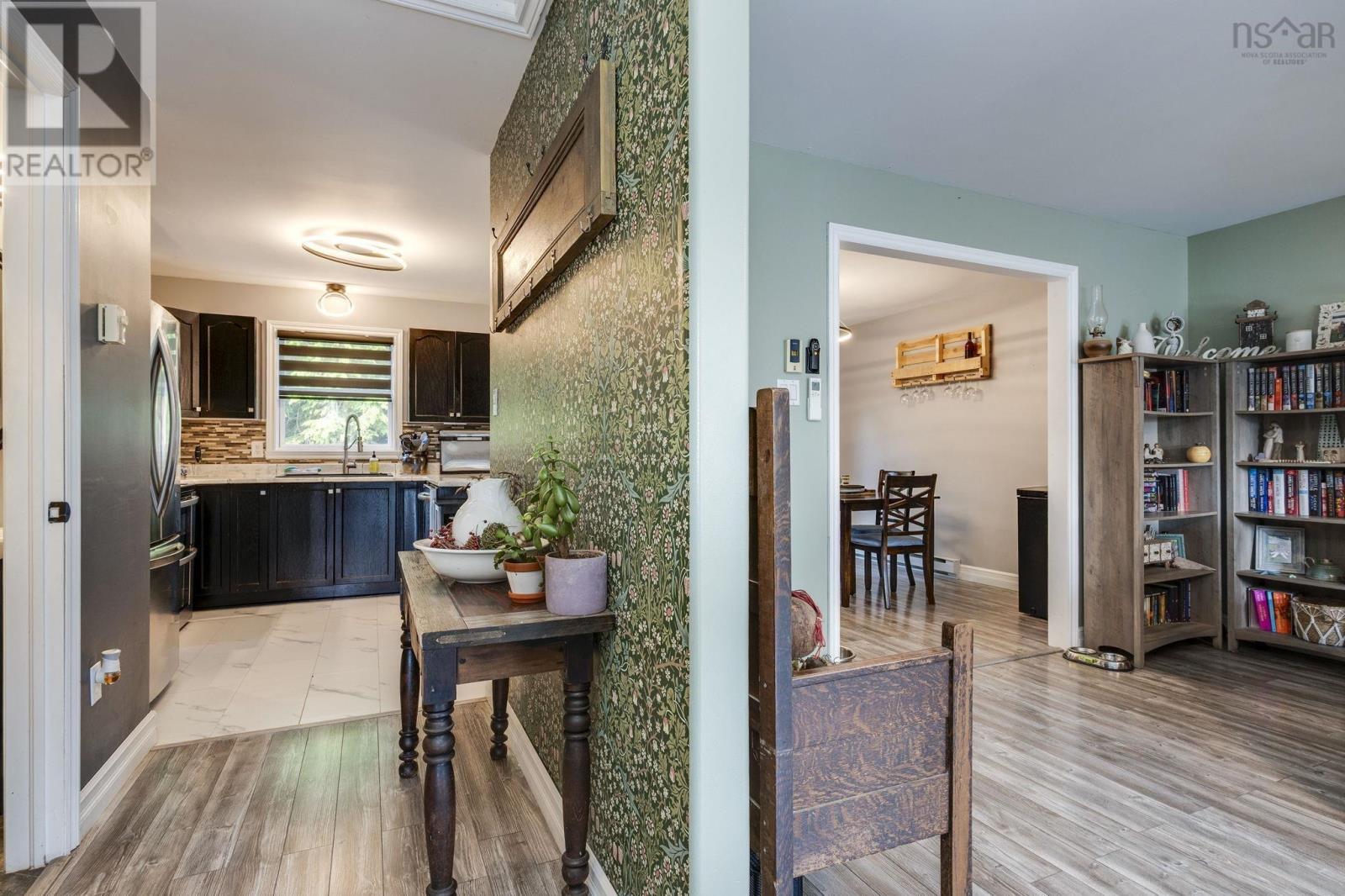 156 Hemlock Drive - 5