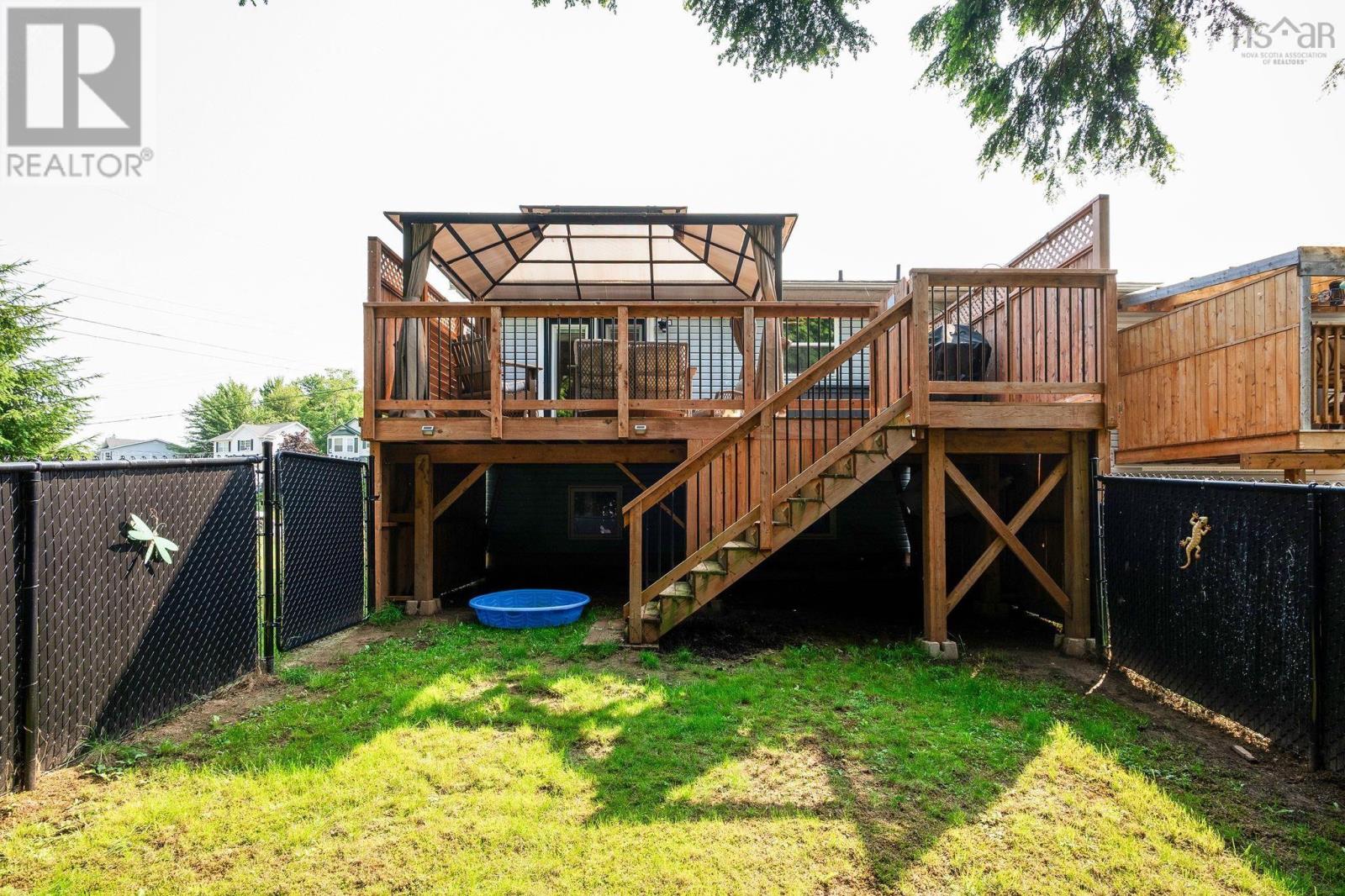 156 Hemlock Drive - 48