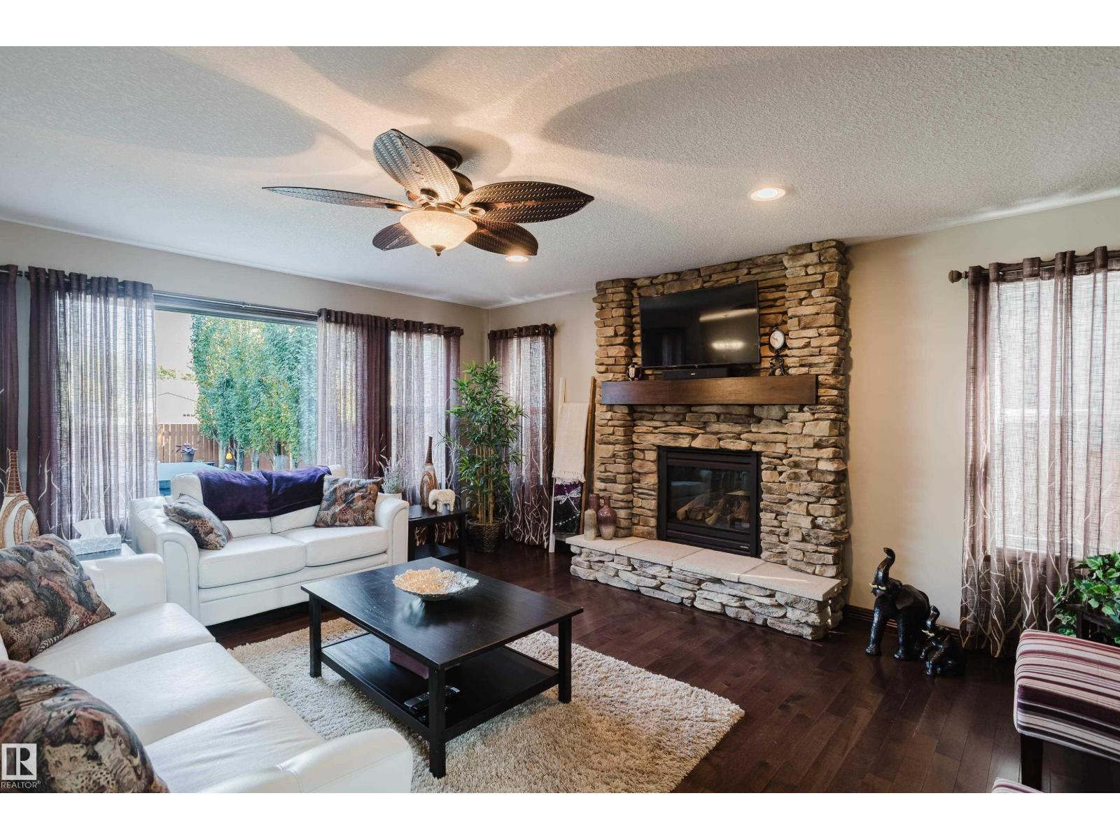 9729 159 ST NW - 17