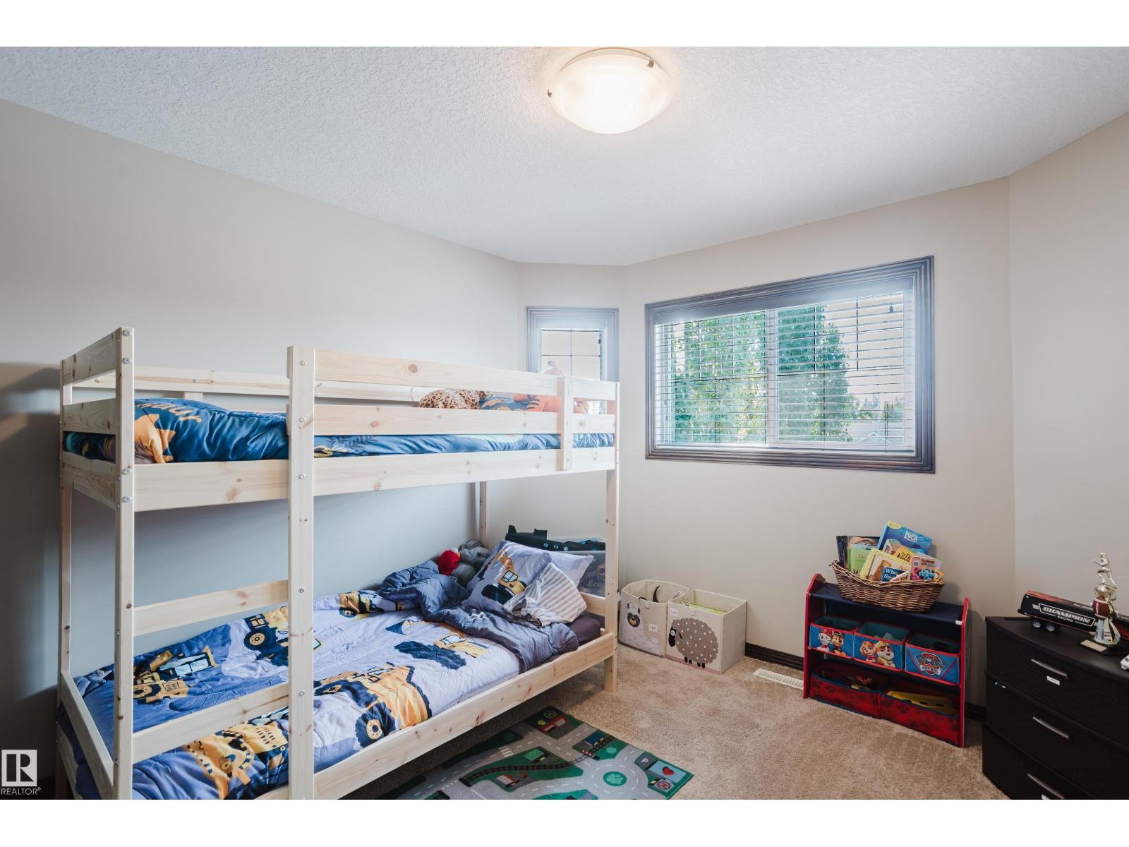 9729 159 ST NW - 31