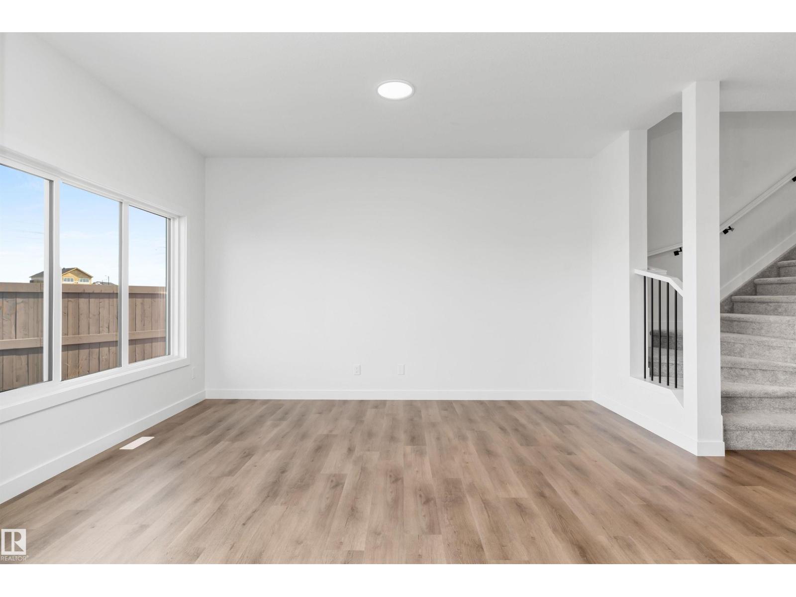 19356 29 Avenue NW - Photo 16