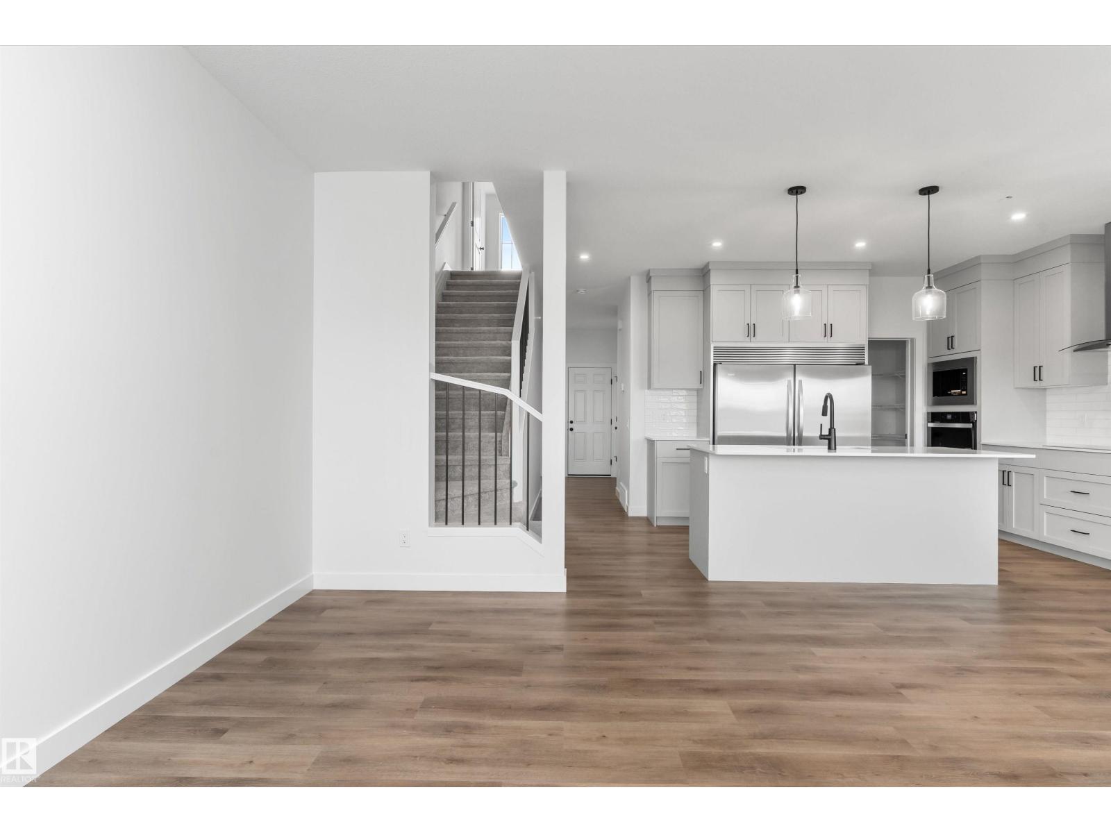 19356 29 Avenue NW - Photo 17