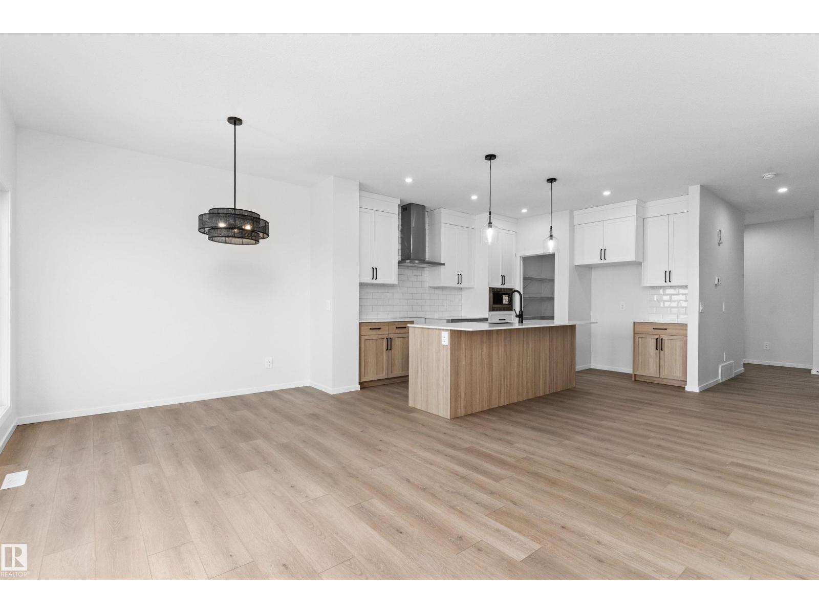 18808 29 Avenue NW - Photo 10
