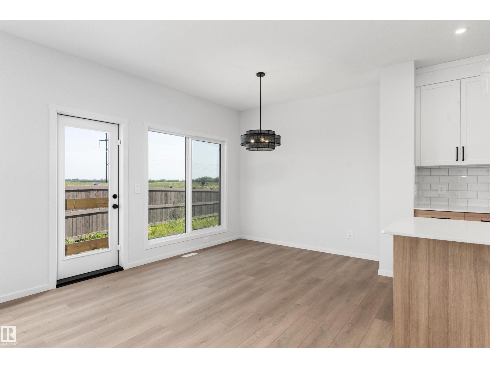 18808 29 Avenue NW - Photo 11