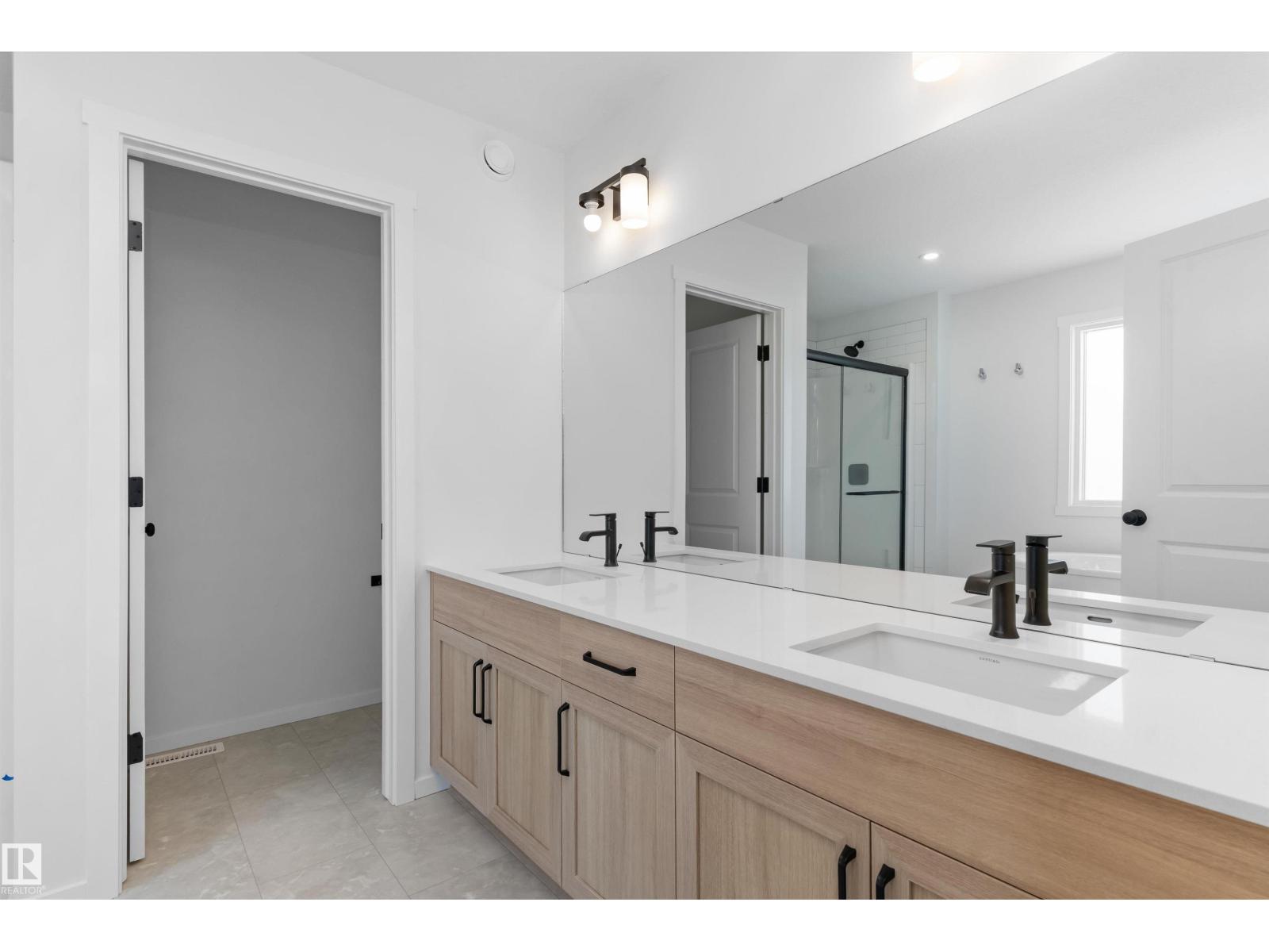 18808 29 Avenue NW - Photo 23