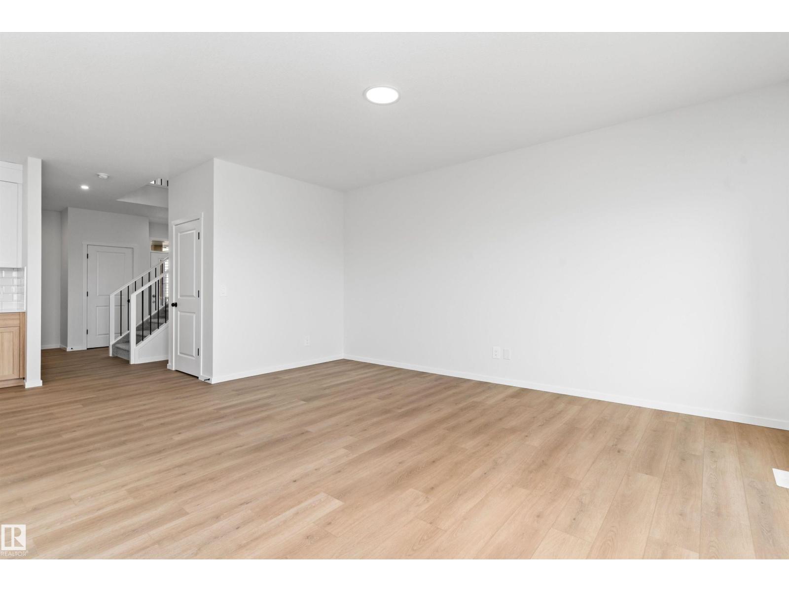 18808 29 Avenue NW - Photo 7