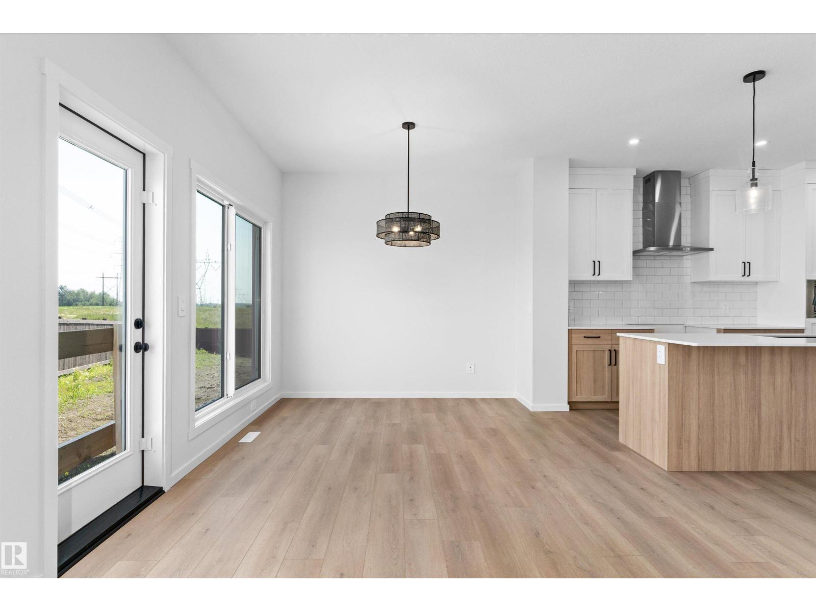 18808 29 Avenue NW - Photo 9