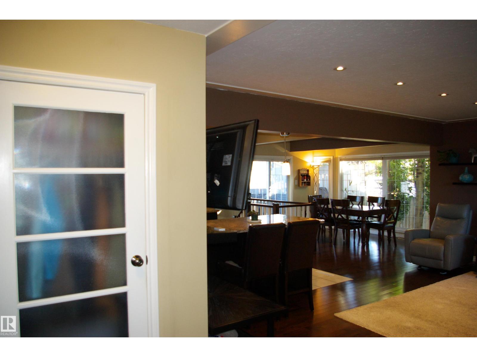 9615 57 ST NW, Ottewell, Edmonton photo 5