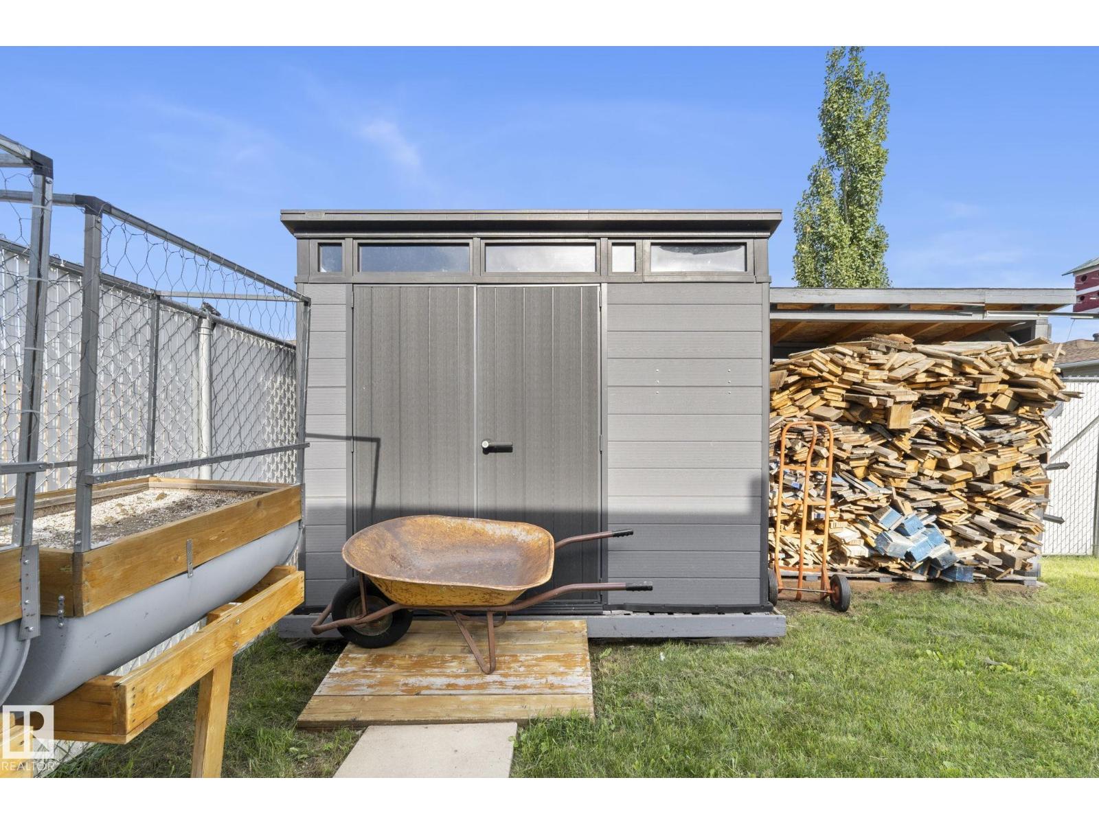 4809 55 ST - 46
