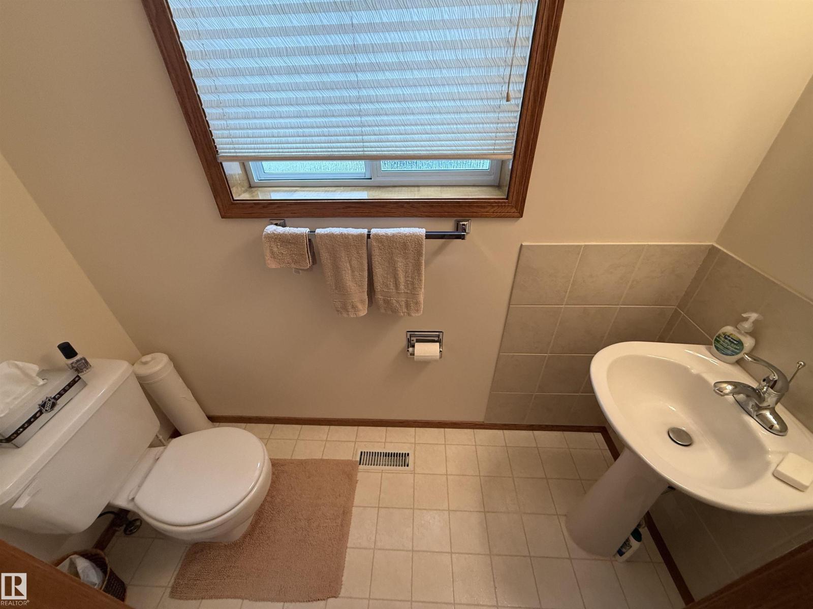 1147 POTTER GREENS DR NW NW - 24