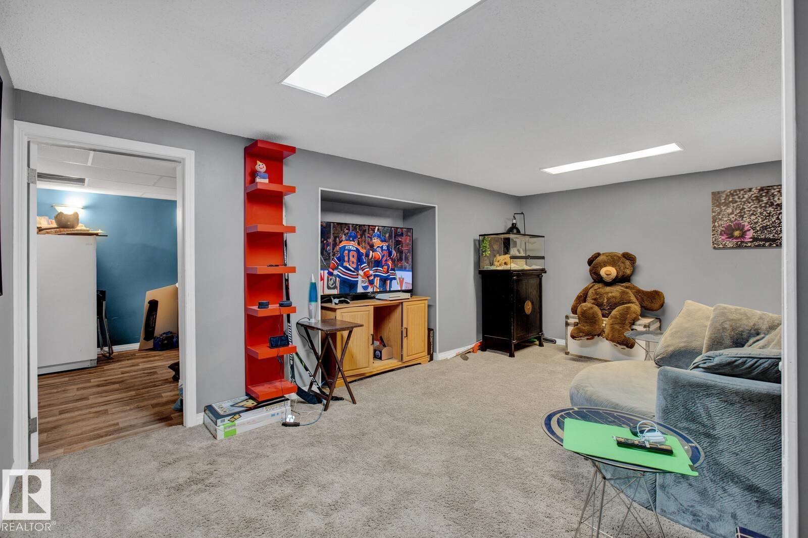 8314 182 ST NW - 27
