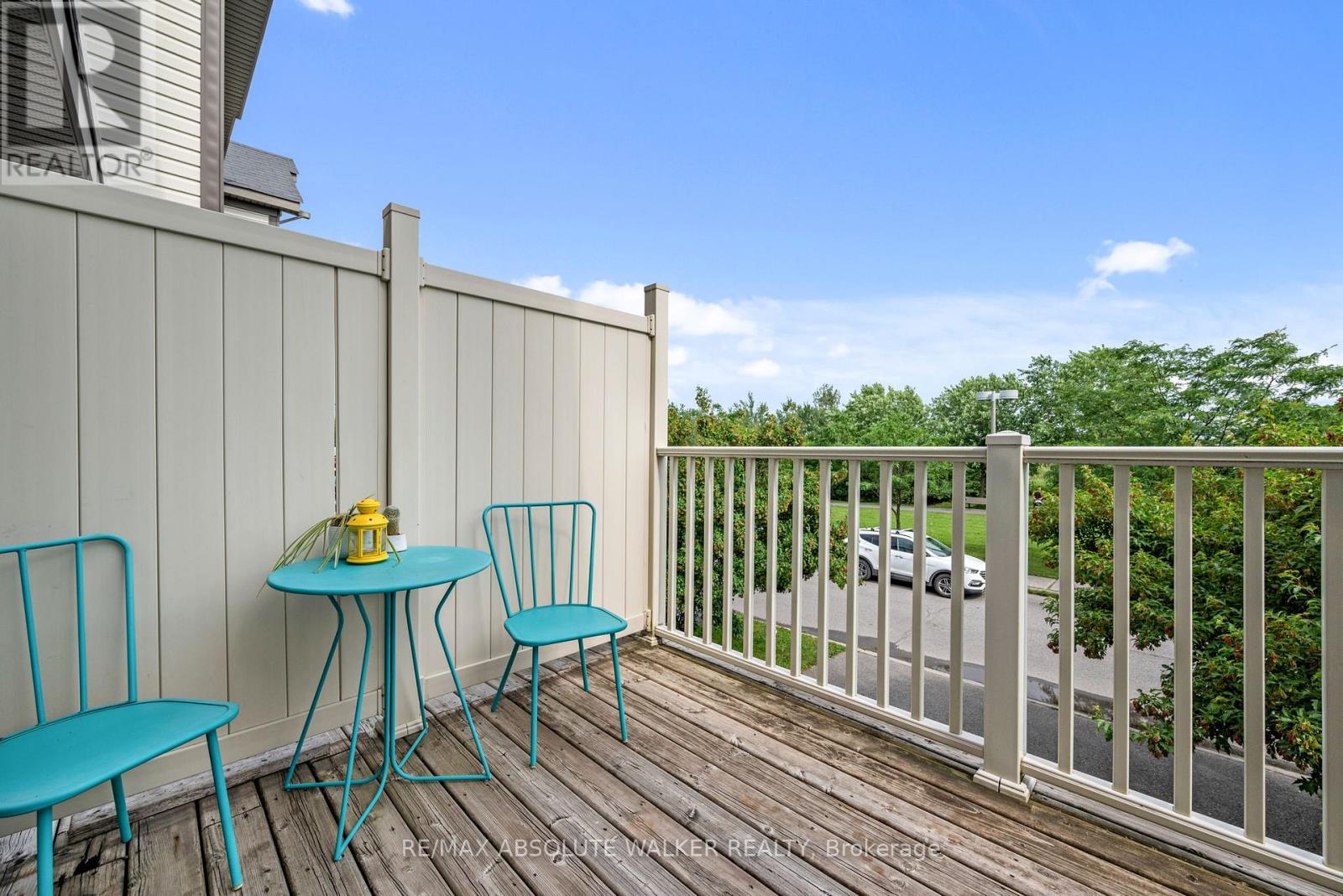 156 SUNSHINE CRESCENT - 16