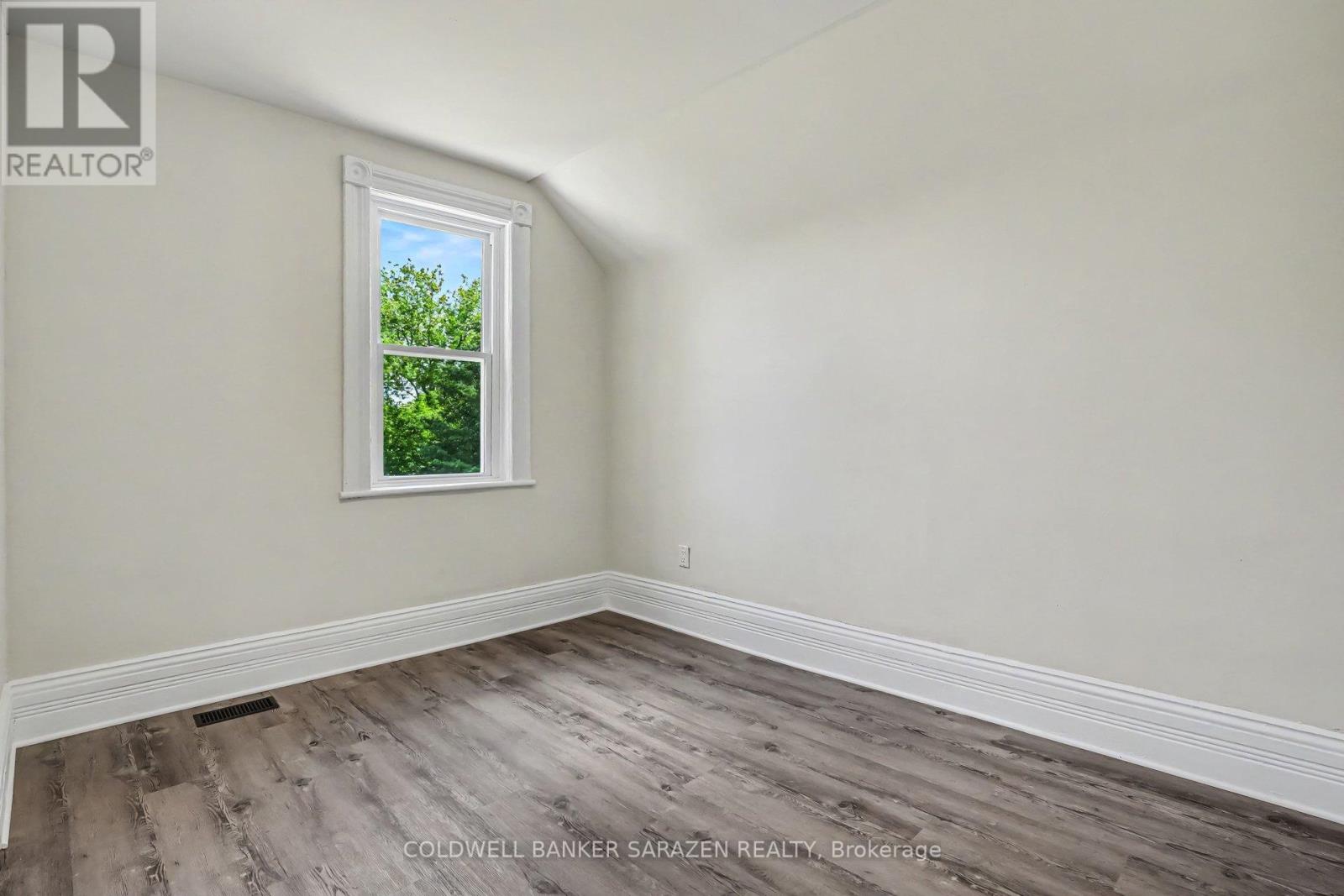48 NORMA STREET S - 22