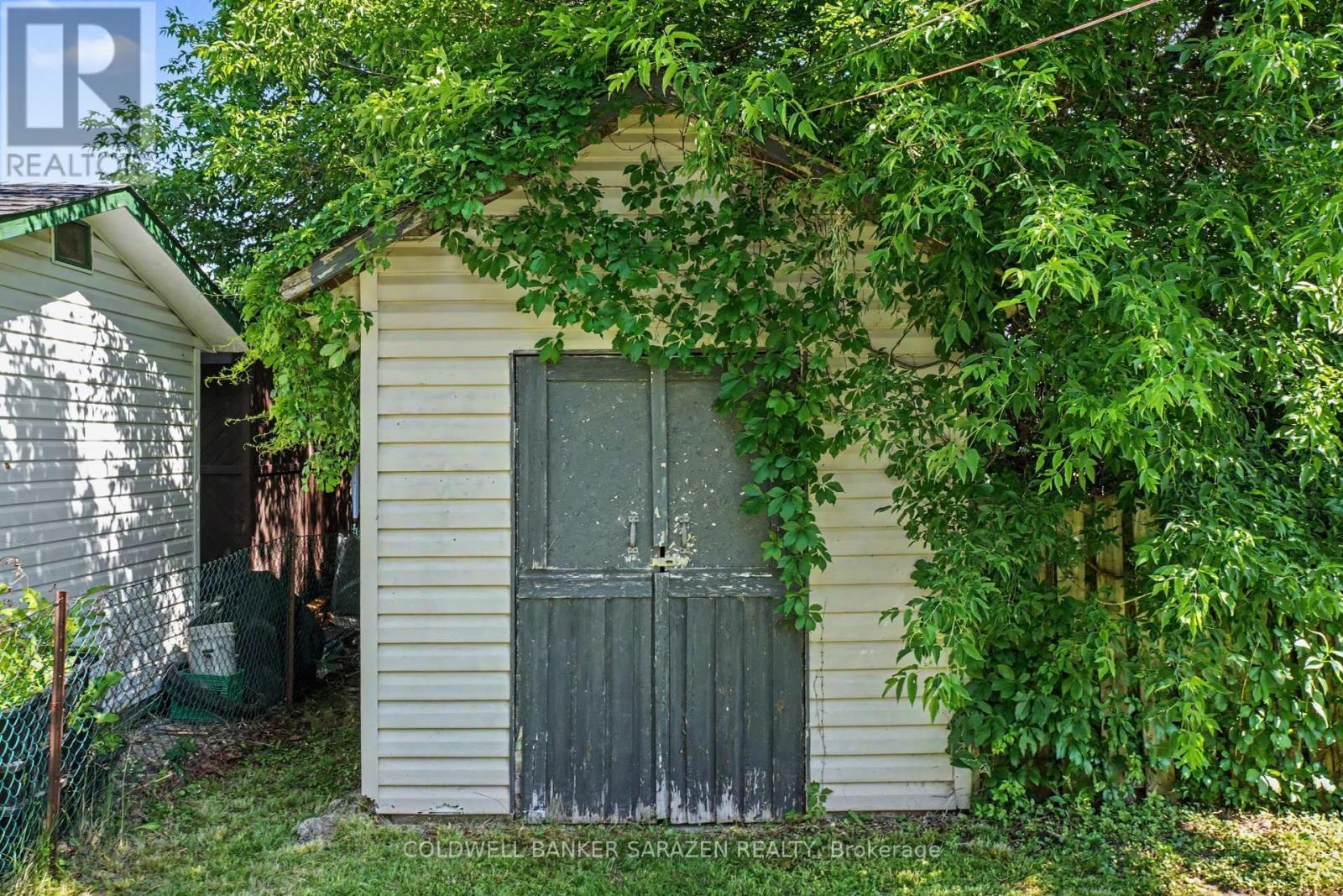 48 NORMA STREET S - 28