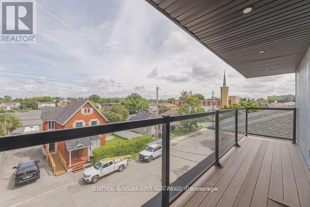 3 Bed, 2 Bath Multi-Family for Rent in Ottawa – A – 136 CARILLON STREET, Ottawa – MLS# X13585578 - Image 17