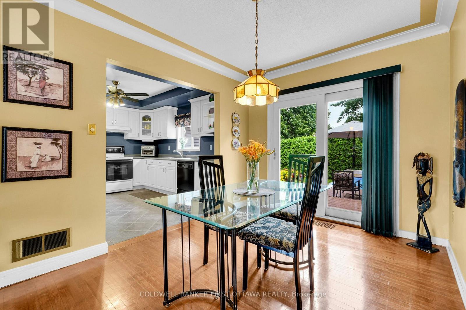 636 MALARTIC AVENUE - 10