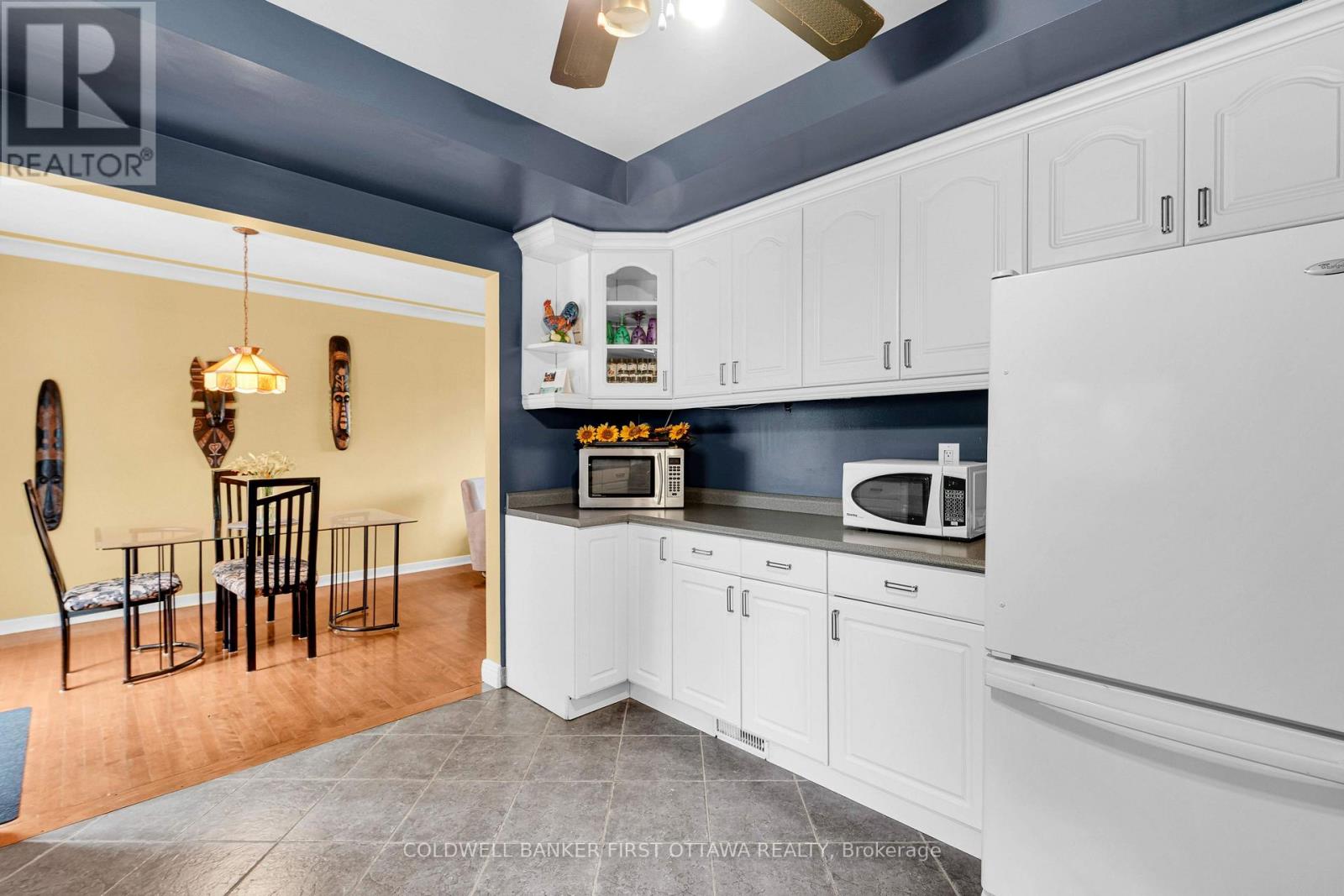 636 MALARTIC AVENUE - 13