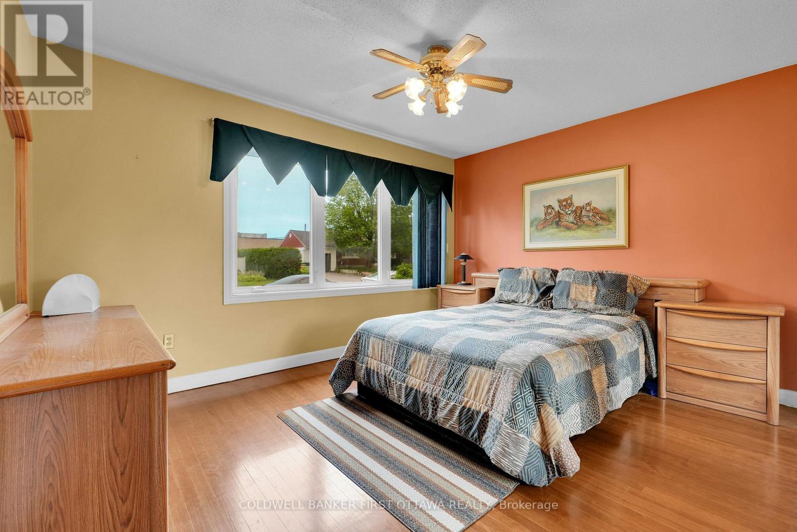 636 MALARTIC AVENUE - 16