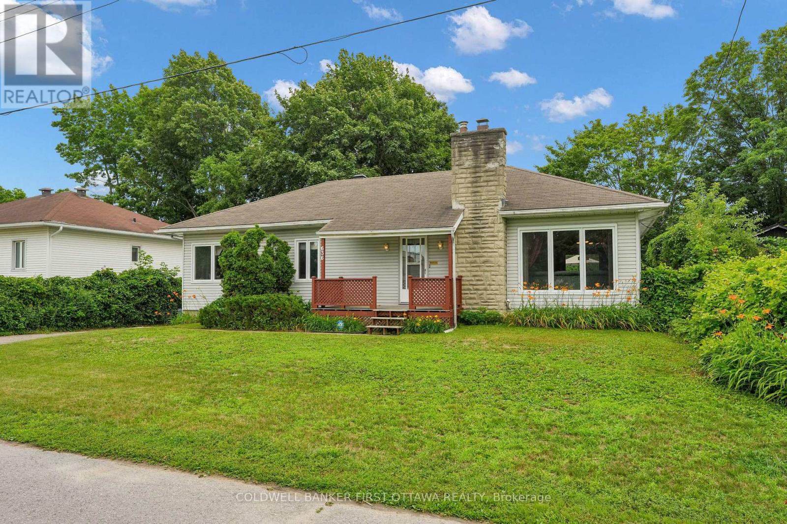 636 MALARTIC AVENUE - 2