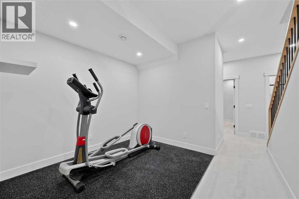 924 33A Street NW - 34