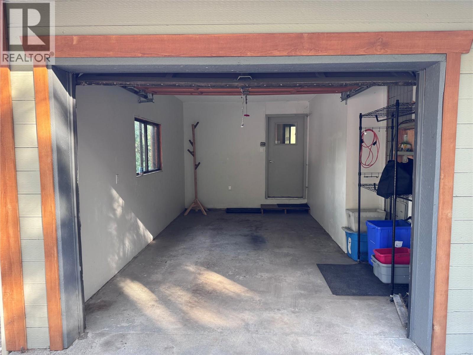 725 3 Highway - 29