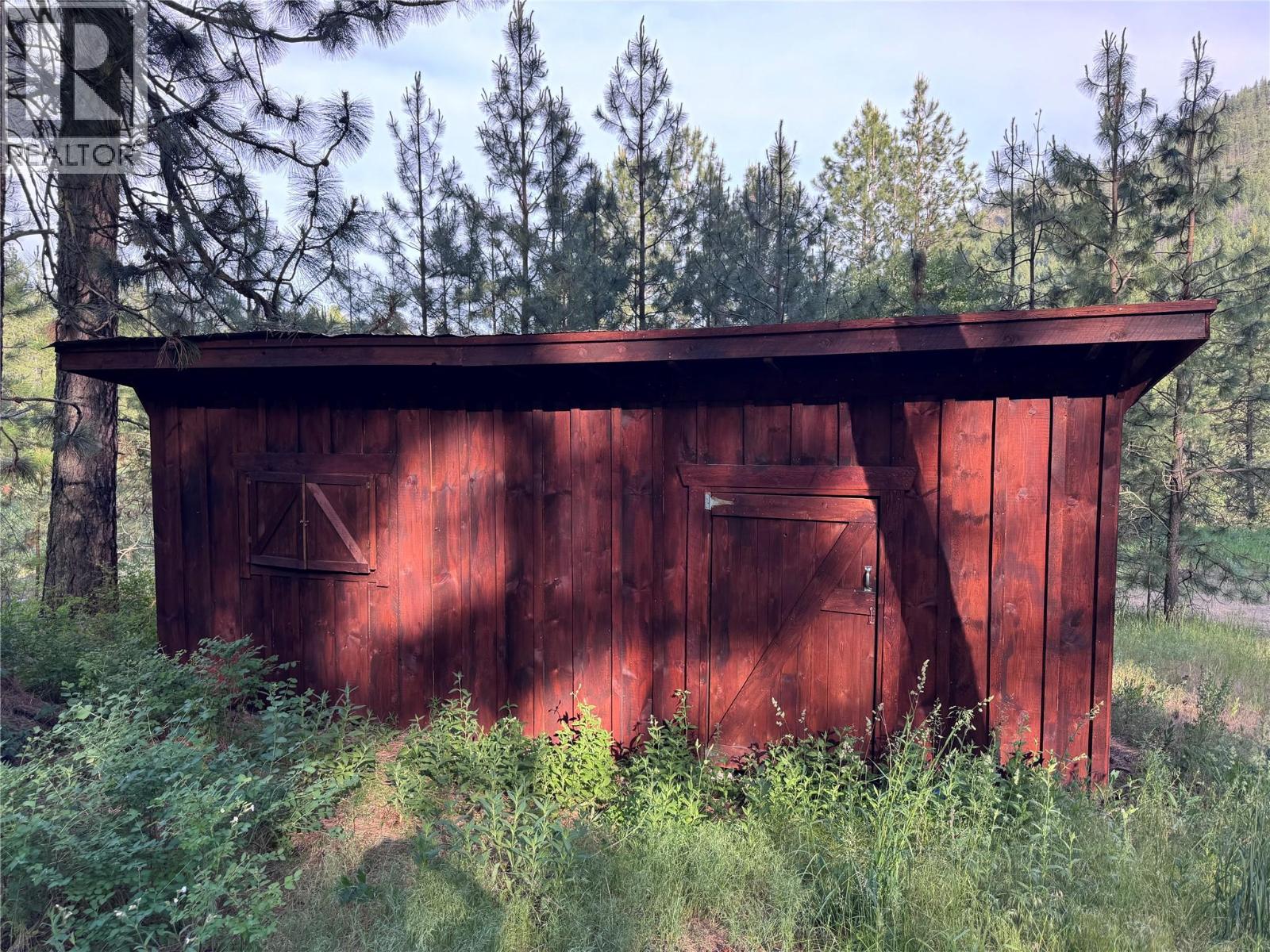 725 3 Highway - Image 30