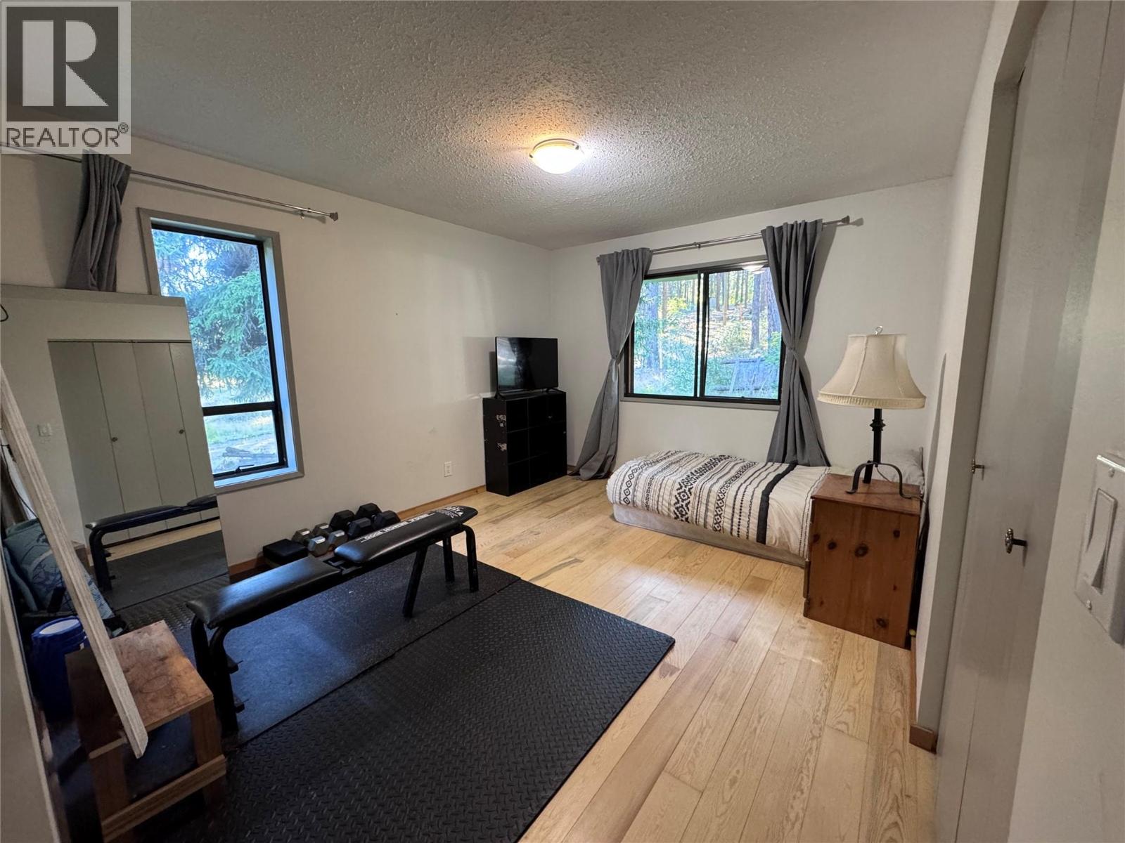 725 3 Highway - 22